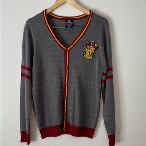 Harry Potter Men’s Gryffindor V-neck Cardigan Sweater Gray/Red M